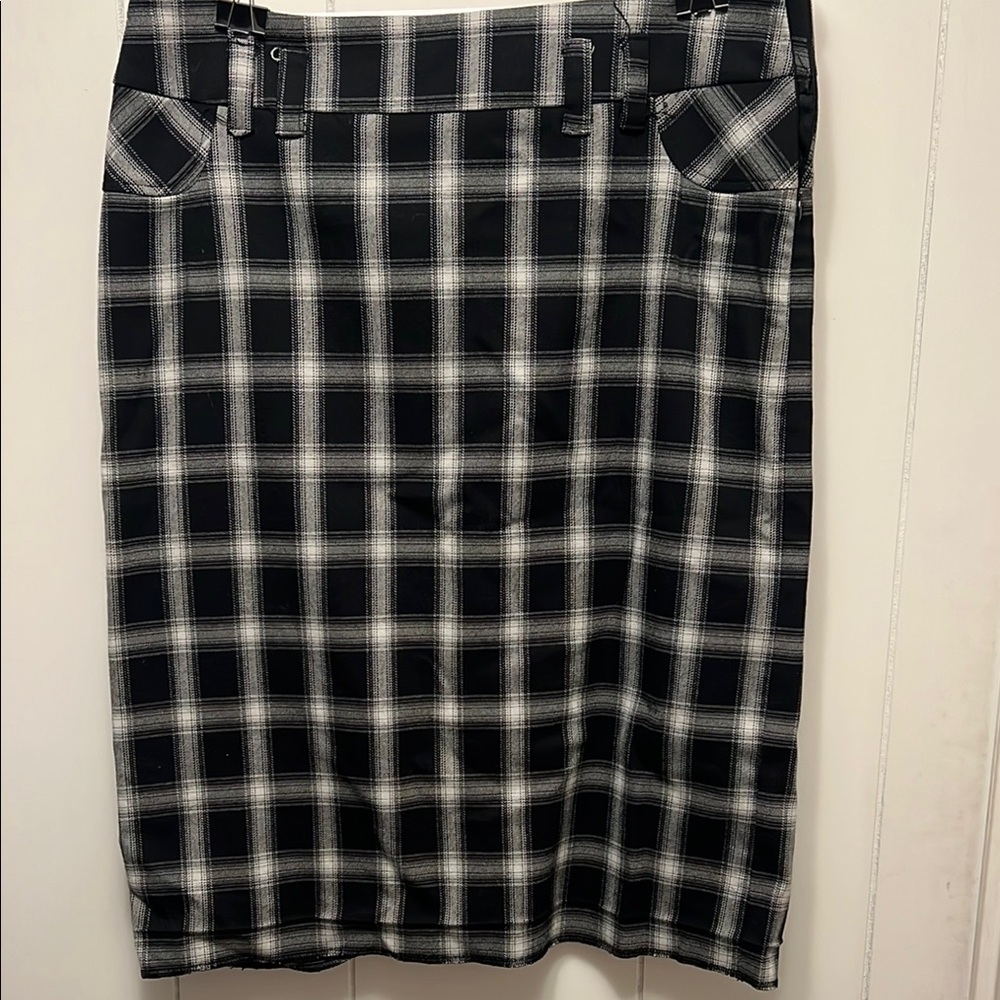 Brandon Thomas Plaid Black and White Women's pencil Skirt size 10